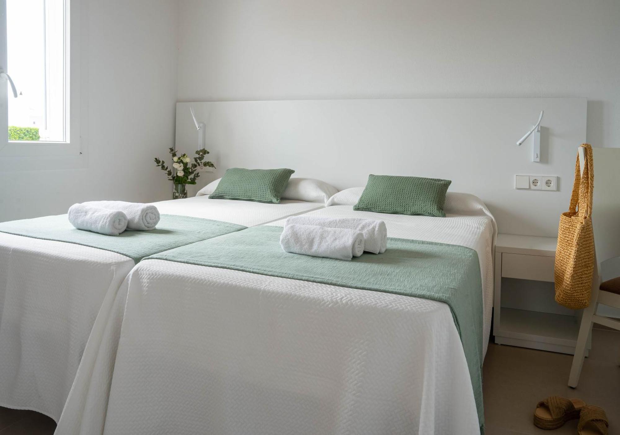 Sagitario Rymar Apartamentos Cala en Bosch Kültér fotó